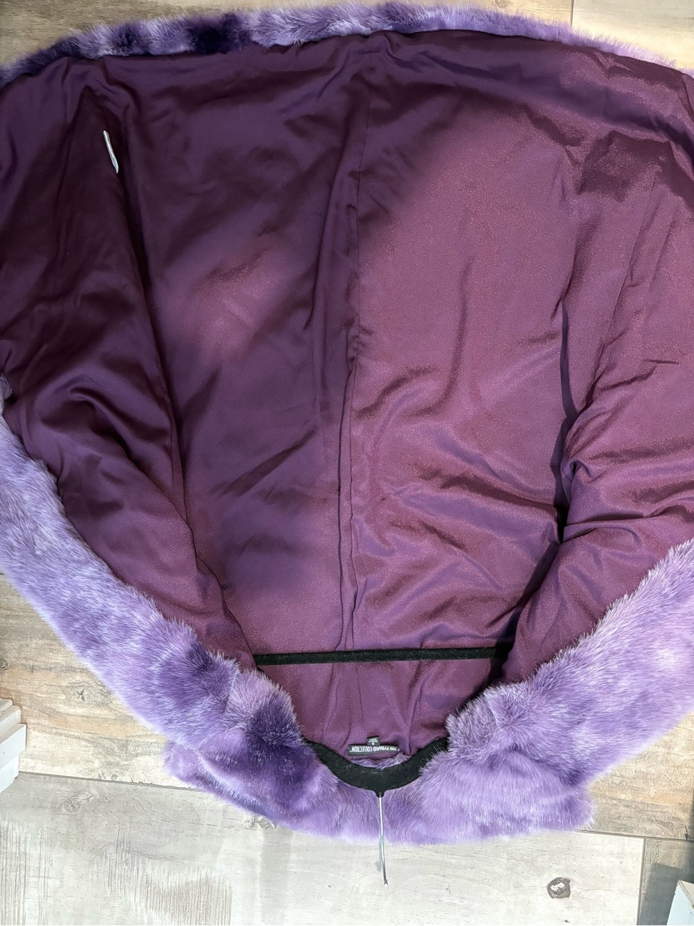 NWOT! Lavender Faux Fur Coat by Pyramid Collection, SMALL - Picture 10 of 12